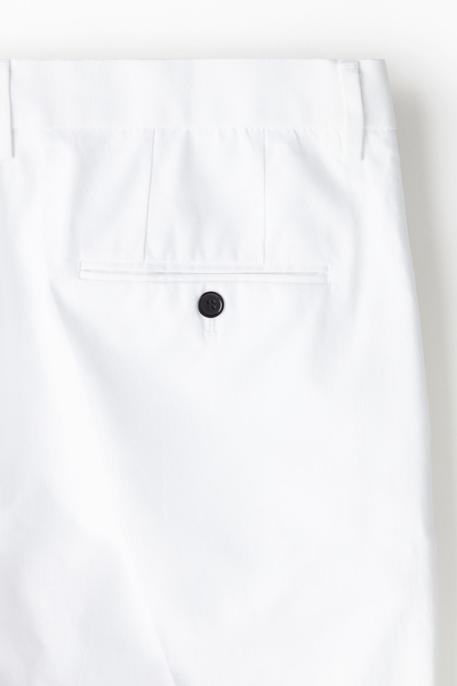 Pantalon chino slim, spacieux et élégant