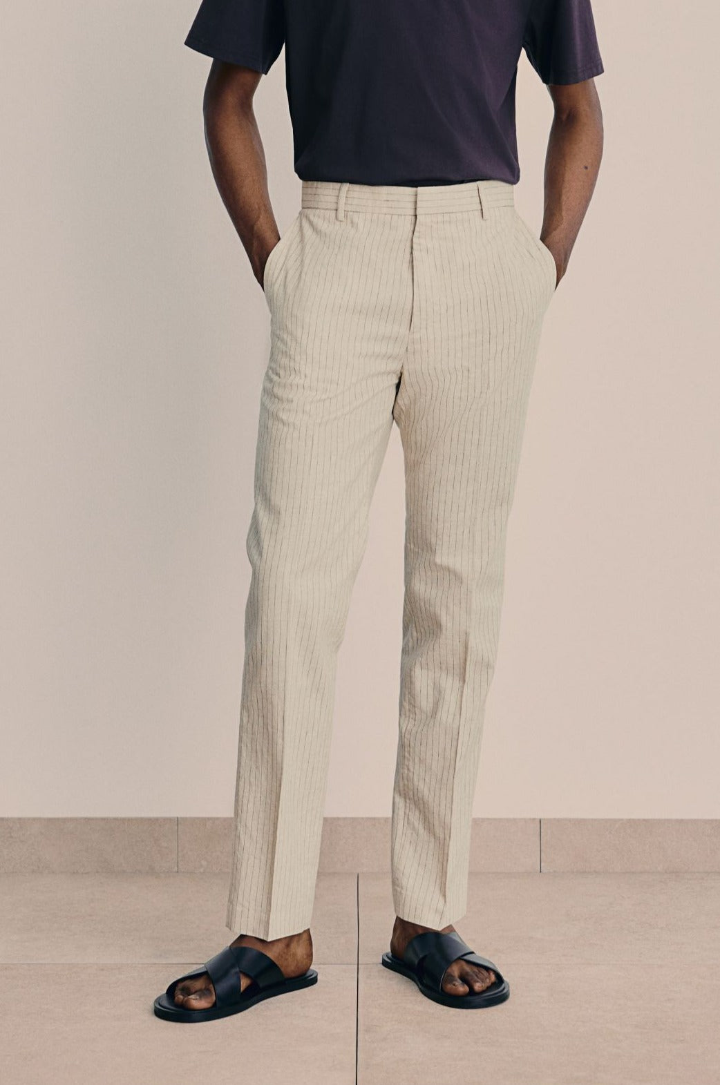 Pantalon chino slim, spacieux et élégant